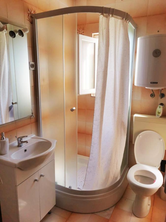Apartmani Luka Rtina Exteriör bild