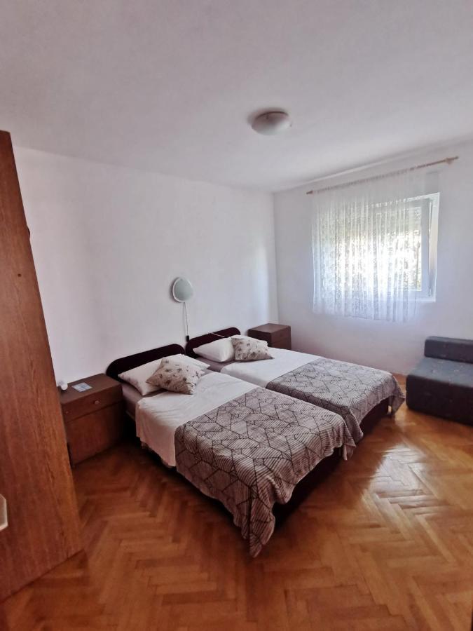 Apartmani Luka Rtina Exteriör bild